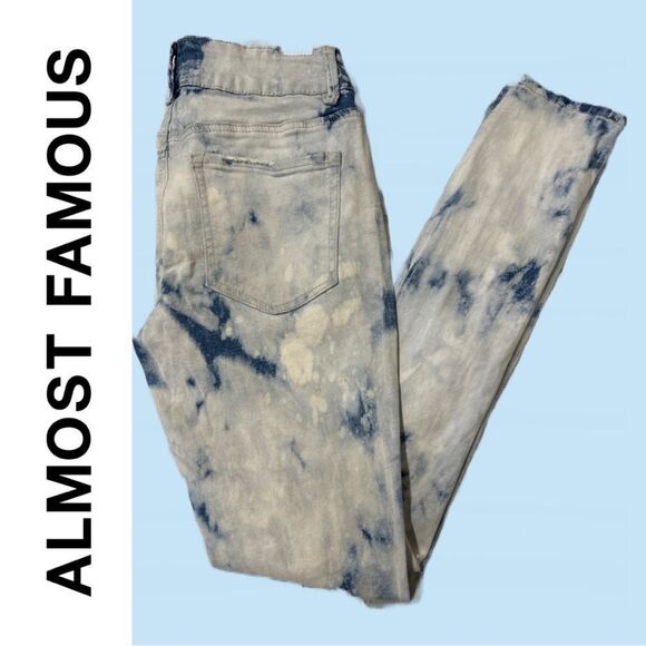 Almost Famous Junior Distressed and Tie-Dyed Skinny Jeans - Size 5 - Picture 1 of 2